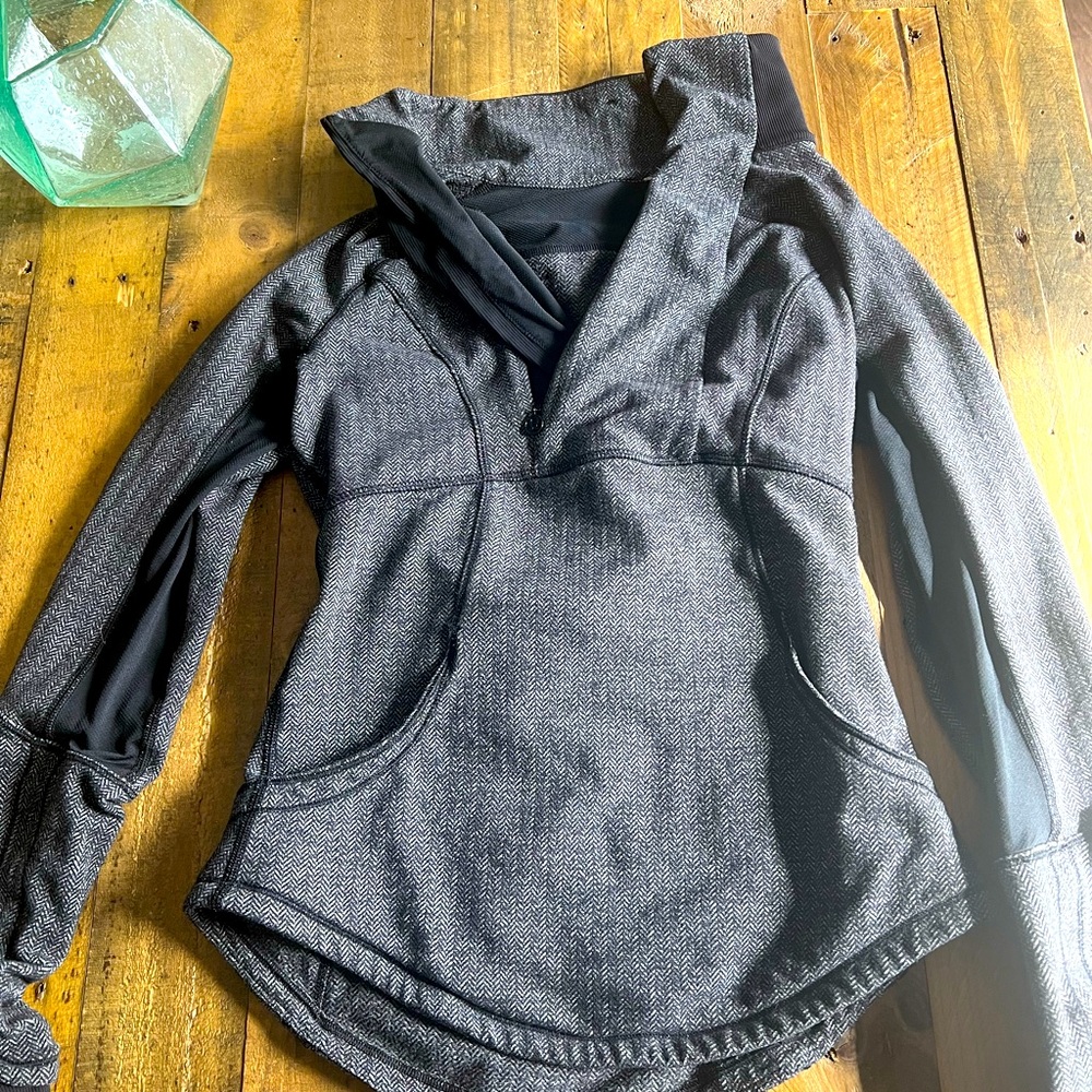 Lululemon Base Runner 1/2 Zip Heathered Herringbone Black High Neck Rulu Sz 4